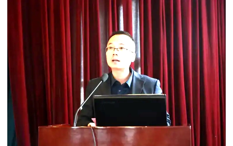 破解神经疾病难题，书写铜川医疗新篇—— 记集团医师节“杰出贡献者”获得者邵元 ... ...